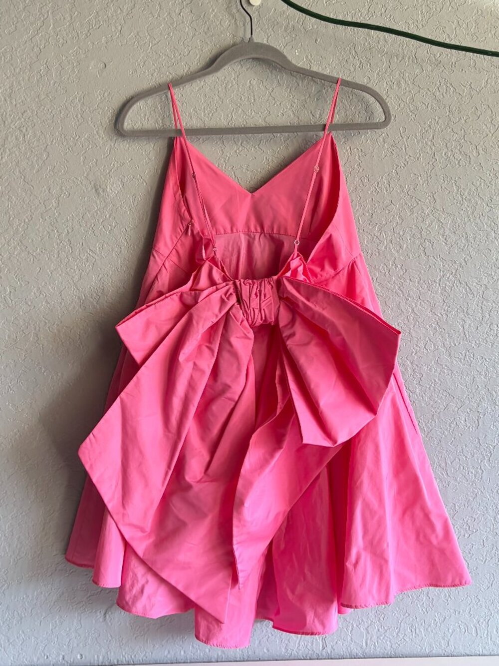 Zara Pink Dress with bow on the back - Picture 2 of 4